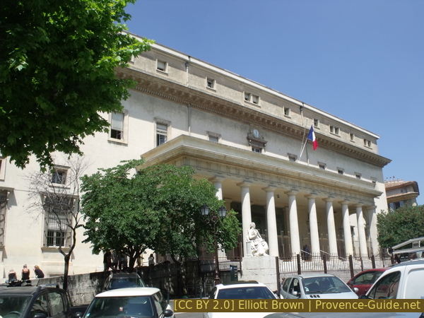 Photo Lizenz CC BY 2.0 pid:969 Der Justizpalast auf dem Platz Place de Verdun in Aix-en-Provence